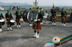 ie20030420-achill-easterparade-19-youknowit-w