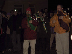 20020101-ie-achill-newyear-25-play-w