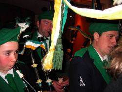 ie20030317-achill-stpats-84-trio-w
