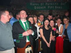 ie20030317-achill-stpats-93-groupbanner-w