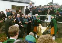19970317-000-ie-achilll-stpatricksday-doo97pres2-w