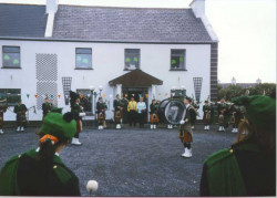 19980317-006-ie-achill-stpats-title-w