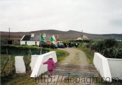 20000317-004-ie-achill-st_pats-starting_at_moillys-w