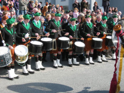 ie20030317-achill-stpats-37-lineofdrumming-w