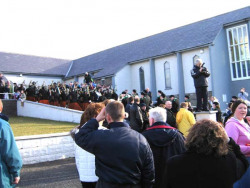 20040317-026-ie-achill-stpatricksday-marchup-w