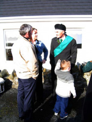 20040317-028-ie-achill-stpatricksday-distractedaway-w