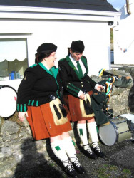 20040317-033-ie-achill-stpatricksday-girltalk-w