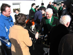 20040317-044-ie-achill-stpatricksday-shakeit-w