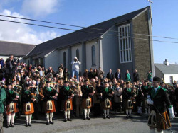 20040317-083-ie-achill-stpatricksday-playalong-w