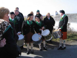 20040317-096-ie-achill-stpatricksday-silentdrums-w