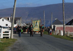 20040317-108-ie-achill-stpatricksday-heretheycomeagain-w