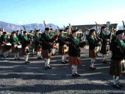 20040317-116-ie-achill-stpatricksday-inshadow-w