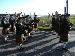 20040317-117-ie-achill-stpatricksday-betweenthelines-w