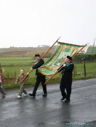 20050317-011-ie-achill-stpatricksday-carrytheflag-w