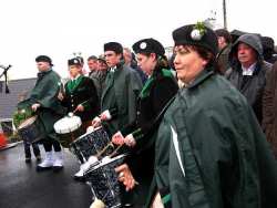20070317-059-ie-achill-stpatsdayparade-tom_tom_corner-w