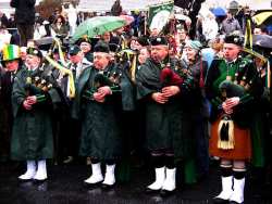 20070317-066-ie-achill-stpatsdayparade-tall_hat-w