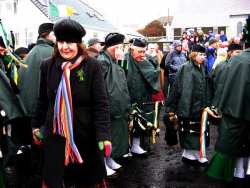 20070317-085-ie-achill-stpatsdayparade-ann_walking-w