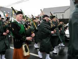 20070317-100-ie-achill-stpatsdayparade-piping_rain-w