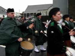 20070317-104-ie-achill-stpatsdayparade-tomming_off-w