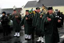 20070317-122-ie-achill-stpatsdayparade-expansive-w