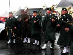 20070317-126-ie-achill-stpatsdayparade-standoff-w