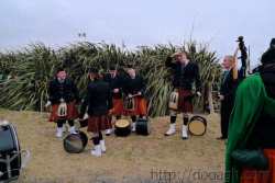 20100317172554-ie-achill-st_patricks_day-dismount-w
