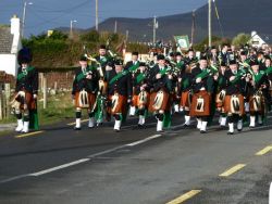 20110317090208-ie-achill-carolann-band_break-w