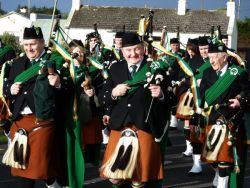 20110317090224-ie-achill-carolann-dad_and_gieltys-w