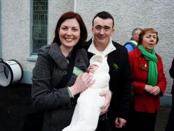 20110317091620-ie-achill-carolann-aoife_paul-w