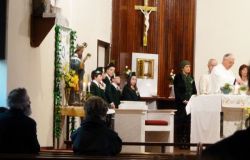20110317095107-ie-achill-carolann-mass-w