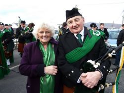 20110317102925-ie-achill-carolann-mum_dad-w