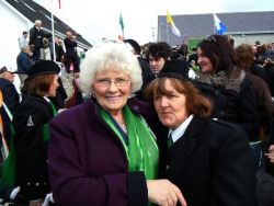 20110317103052-ie-achill-catherine-mum_mary_etna-w