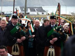 20110317103346-ie-achill-carolann-blowing-w