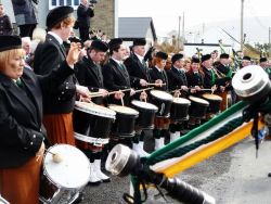 20110317103601-ie-achill-carolann-drummers-w
