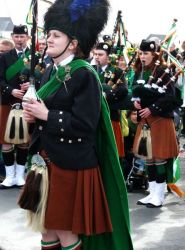 20110317103607-ie-achill-carolann-girl_members-w