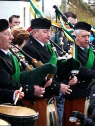 20110317103628-ie-achill-carolann-old_guard-w
