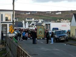 20110317174516-ie-achill-mary-stopped_at_lourdies-w