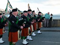 20110317174807-ie-achill-mary-front_blow-w